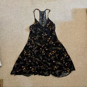 American Eagle black floral dress size 8